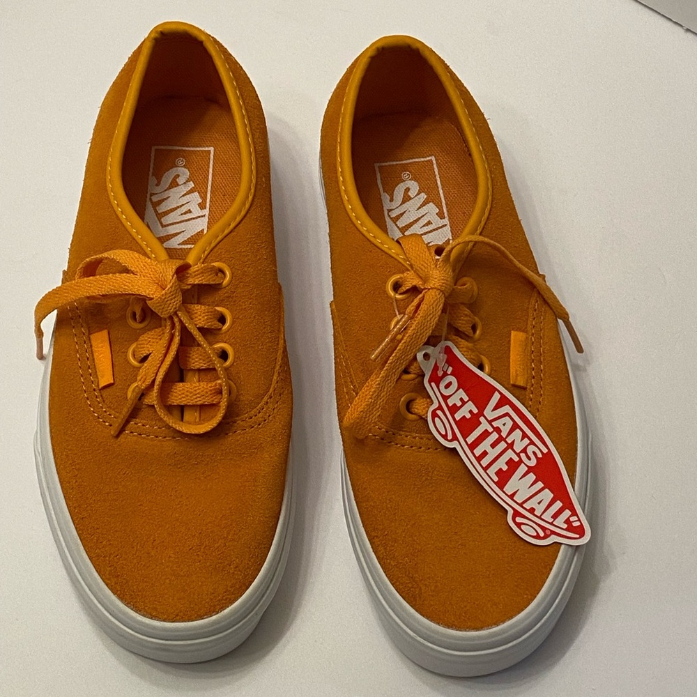 NEW Vans Dark Yellow Suede Like Skate Shoes Men’s 4, Women’s 5.5